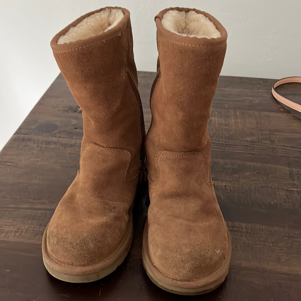 UGG boots size 6